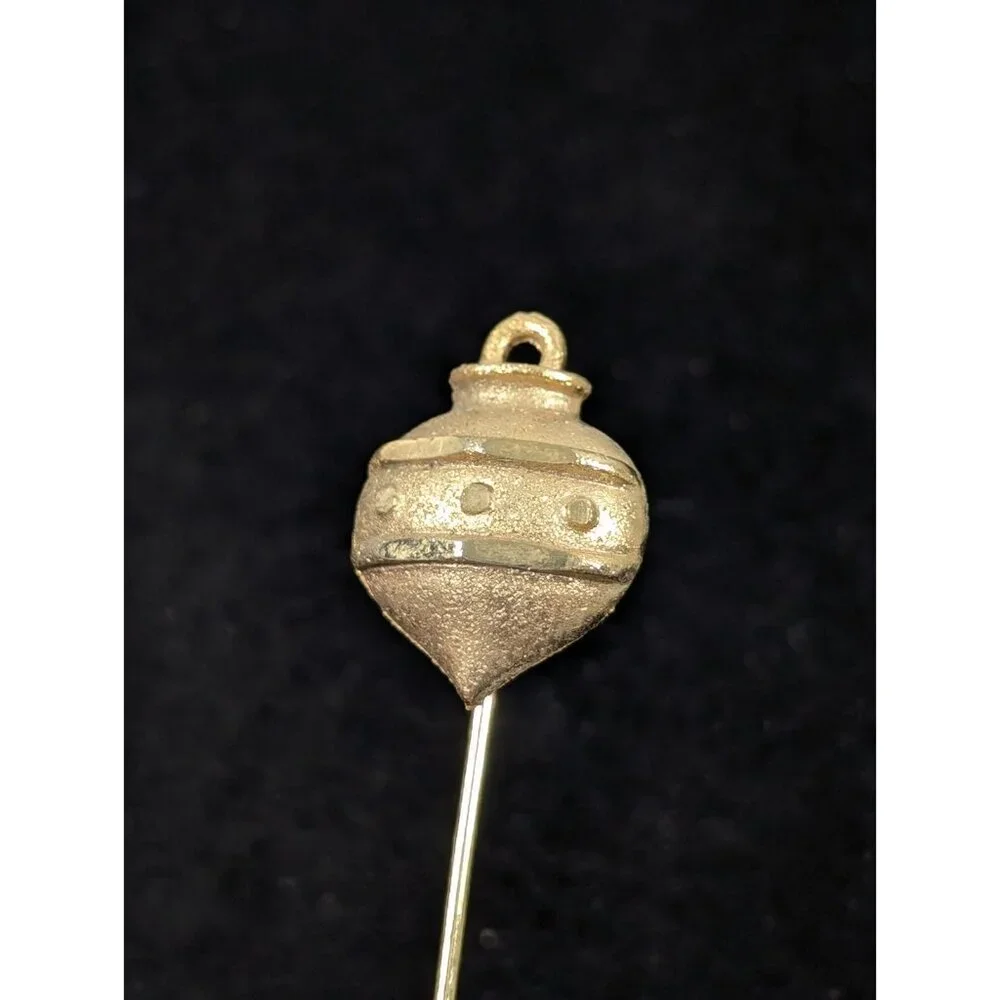 Vintage Gold Tone‎ Filigree Christmas Ornament Stick Pin